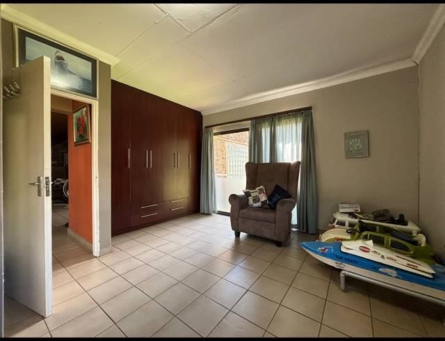3 BEDROOM HOUSE TO LET IN UNITAS PARK